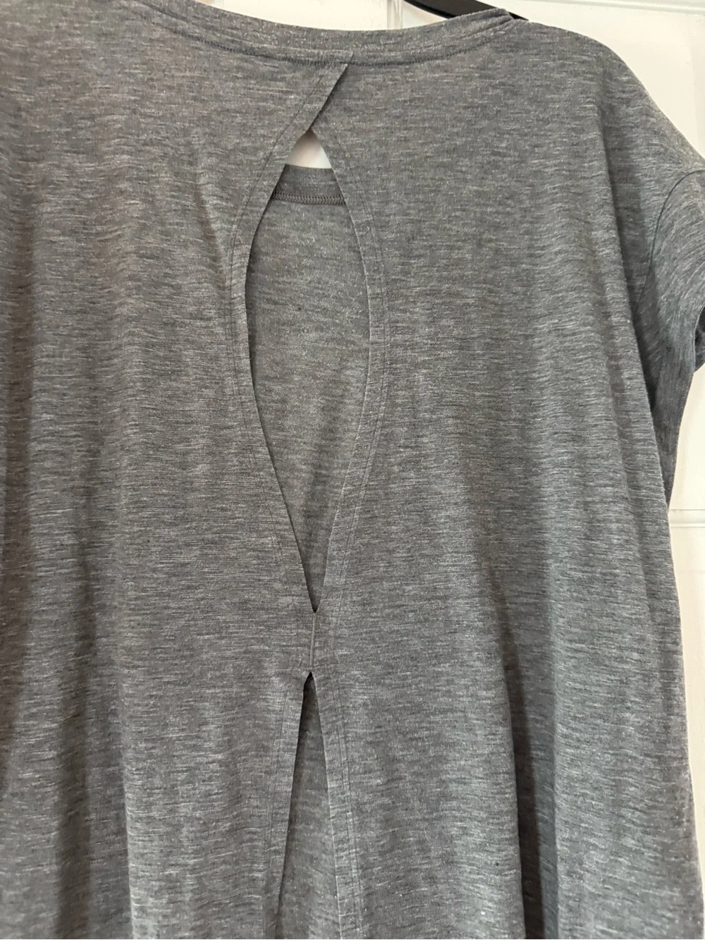 lululemon athletica Heather Gray Open-Slit Short Sleeve Top, Sz 10, Can B Tied!